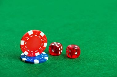 satu277 live blackjack table on mobile phone screen